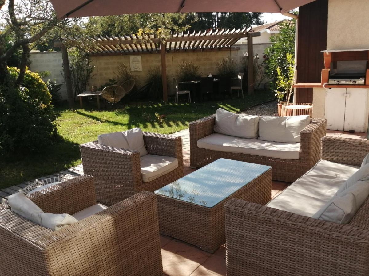 גוז'אן-מסטרה Maison Familiale En Bois Avec Piscine, Proche Du Bassin מראה חיצוני תמונה
