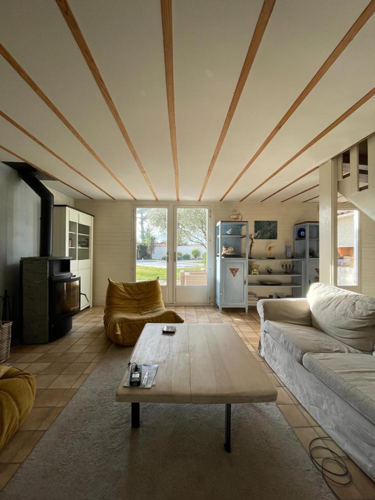 גוז'אן-מסטרה Maison Familiale En Bois Avec Piscine, Proche Du Bassin מראה חיצוני תמונה
